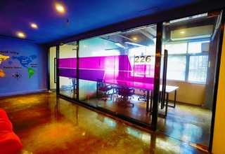 郑州液压机器人码坯机操作流程